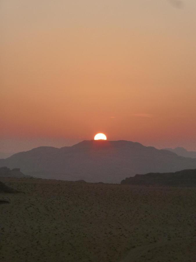 Sunrise Camp 호텔 와디럼 외부 사진